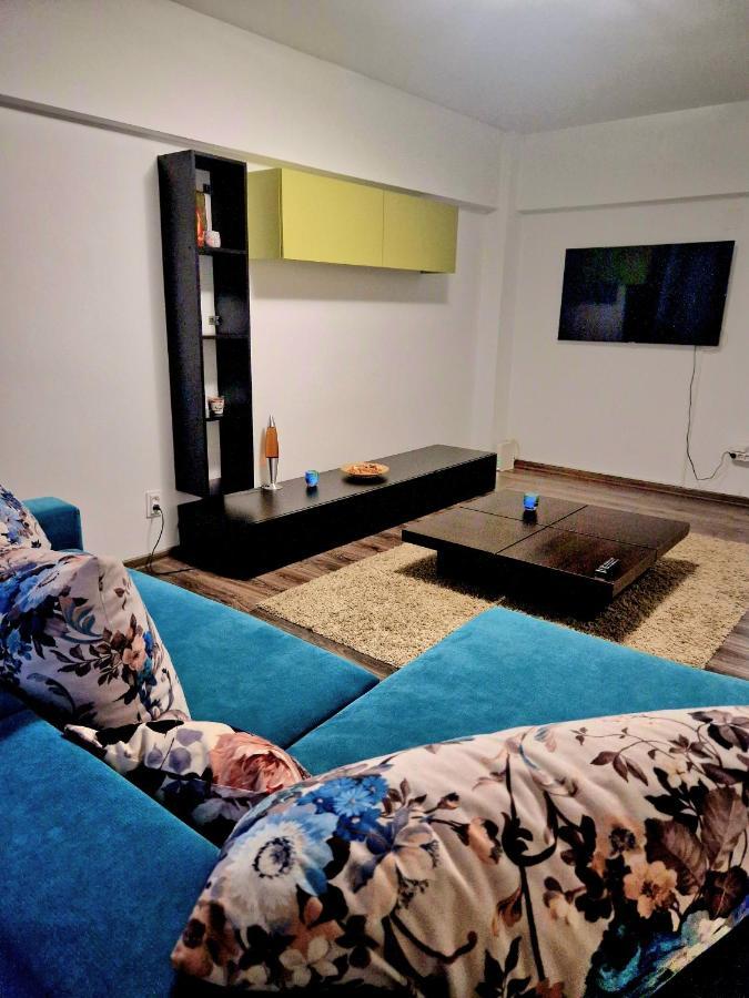 Cozy Appartment In The Center ทาร์โกวิชเต ภายนอก รูปภาพ