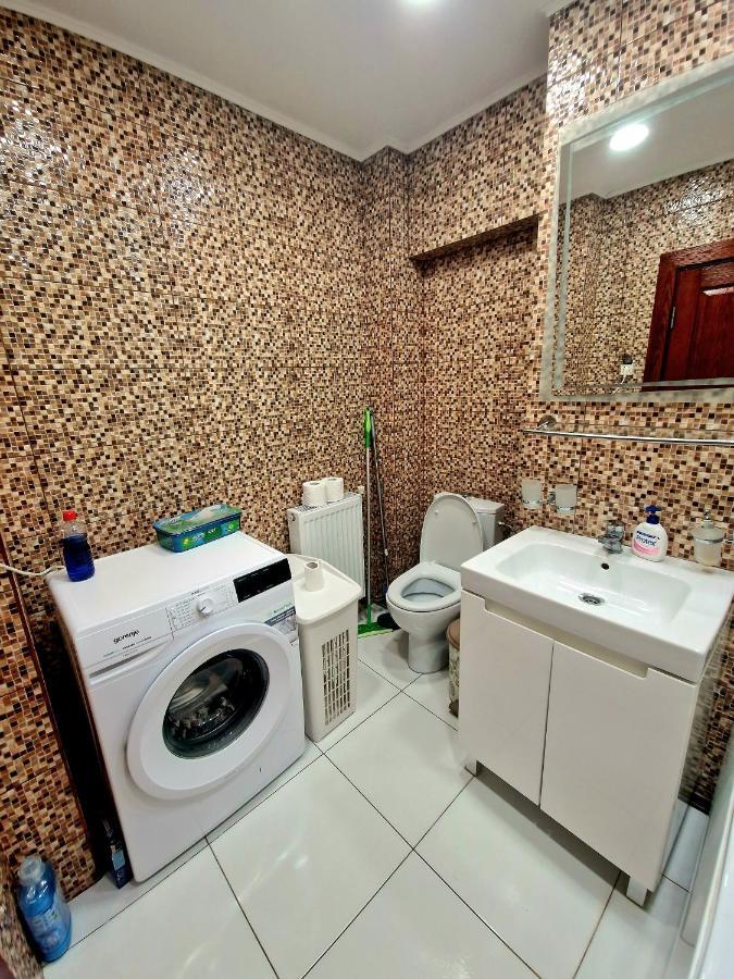 Cozy Appartment In The Center ทาร์โกวิชเต ภายนอก รูปภาพ